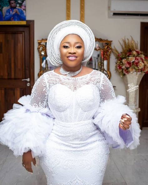 Latest Lace Gown Styles For Mummy, White Lace Styles For Wedding, Latest White Lace Styles, Beaded Lace Styles, White Lace Gown Styles, Lace Gown Styles For Wedding, Asobi Styles, Lace Dress Styles Nigerian, Simple White Lace Dress