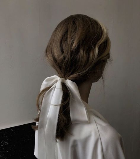 Silk Bow Hairstyle, Bride Hair With Bow, Ribbon Hairstyle Wedding, Bow Bridal Hair, Wedding Bow Hairstyles, French Wedding Hair, Wedding Hair With Ribbon, Ribbon Bow Aesthetic, Silk Ribbon Hairstyle