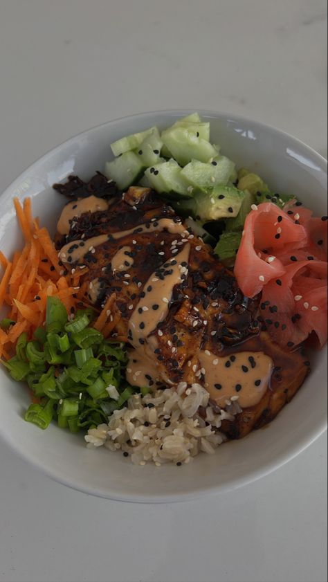 #salmon #bowl #dinner #aesthetic #foodaesthtic Salmon Rice Bowl Aesthetic, Salmon Bowl Aesthetic, Salmon Dinner Aesthetic, Rice Bowl Aesthetic, Salmon Aesthetic, Dr Food, Cardigan Tutorial, Ginger Salmon, Salmon Rice Bowl