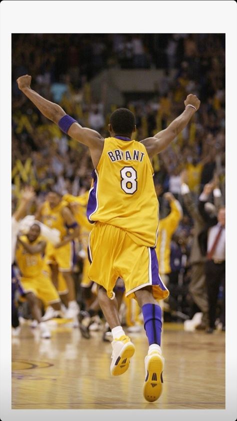 Young Kobe Bryant Wallpaper, Young Kobe Bryant, Kobe Bryan, Mvp Basketball, Kobe Bryant Quotes, Kobe Mamba, Kobe Bryant Pictures, Kobe Bryant Black Mamba, Basketball Photos