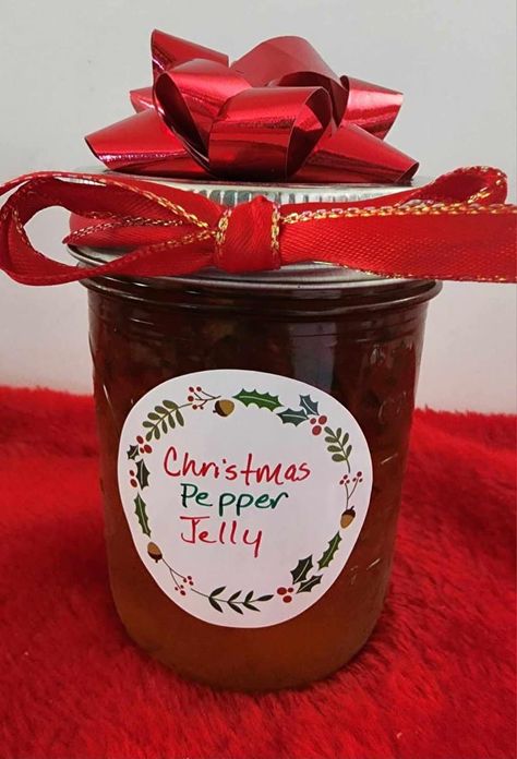 Christmas Pepper Jelly Recipe - Hawk Point Hobby HomeStead Peppered Jelly, Blueberry Jalapeno Jelly Recipe, Peach Pepper Jelly Recipe, Peach Pepper Jelly, Bourbon Bbq Sauce Recipe, Pantry Mixes, Hatch Chilies, Jalapeno Jelly Recipes, Pepper Jelly Recipe