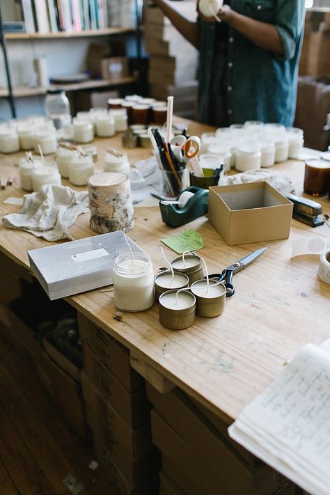 MASTERS OF THEIR CRAFT // BROOKLYN CANDLE STUDIO - CHAR co. Candle Making Room, Brooklyn Candle, Pumpkin Pie Candle, Candle Making Studio, Candle Making For Beginners, Candle Workshop, Brooklyn Candle Studio, Handmade Gifts For Friends, House Smell Good