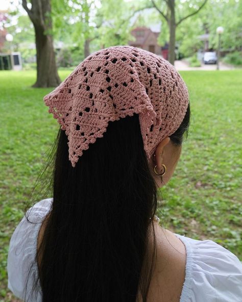 Modern Crochet | Andrea | The Yolanda Head Scarf has been a staple of my spring wardrobe and a staple of bad hair days 😅 This design definitely fueled my love of… | Instagram Crochet Head Scarf Pattern, Head Scarf Pattern, Head Scarf Crochet, Scarf Pictures, Crochet Headscarf, Crochet Bandana Pattern, Crochet Head Scarf, Scarf Pattern Crochet, Crochet Flower Scarf