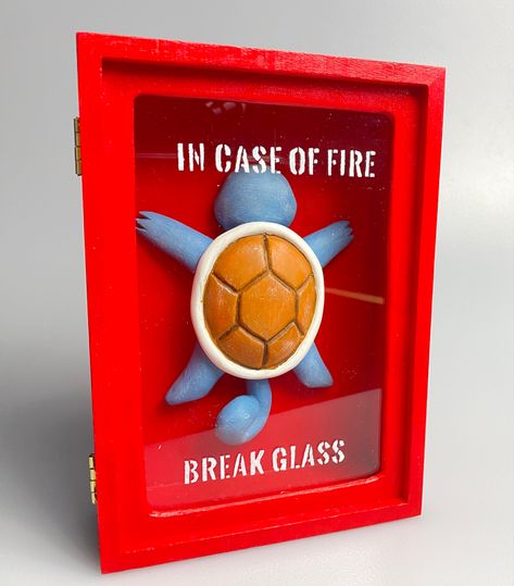 #squirtle #pokemon #craft #nkm #nkmcraft #diorama #meme Pokemon Diy Room Decor, Pokemon Bathroom Ideas, Diy Geek Decor, Gifts For Pokemon Lovers, Pokemon Arts And Crafts, Pokemon Card Diy, Pokemon Diy Gifts, Pokémon Gift Ideas, Diy Pokemon Decor