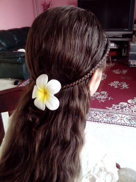 Polynesian Hairstyles, Luau Hairstyles, Polynesian Beauty, Hawaiian Hair, Hawaiian Flower Hair, Hawaiian Hairstyles, Hawaii Party, Hawaiian Flower, Tropical Party