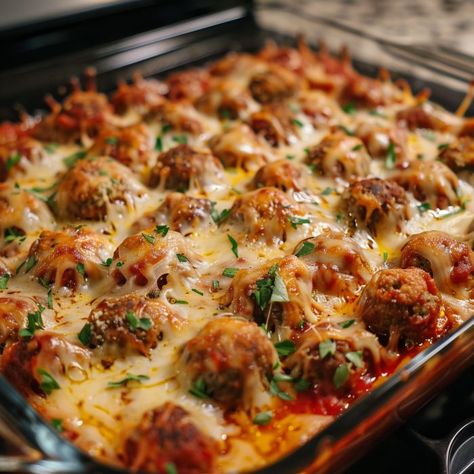 Just lay crescent dough in a casserole and whip up a dinner that’s almost too tasty to be real Crescent Roll Meatball Casserole, Dinners With Crescent Rolls, Italian Crescent Casserole, Ground Beef And Crescent Roll Recipes, Crescent Lasagna, Chicken Coquette, Cooking Drumsticks, Sausage Breakfast Pizza Recipe, Italian Casseroles