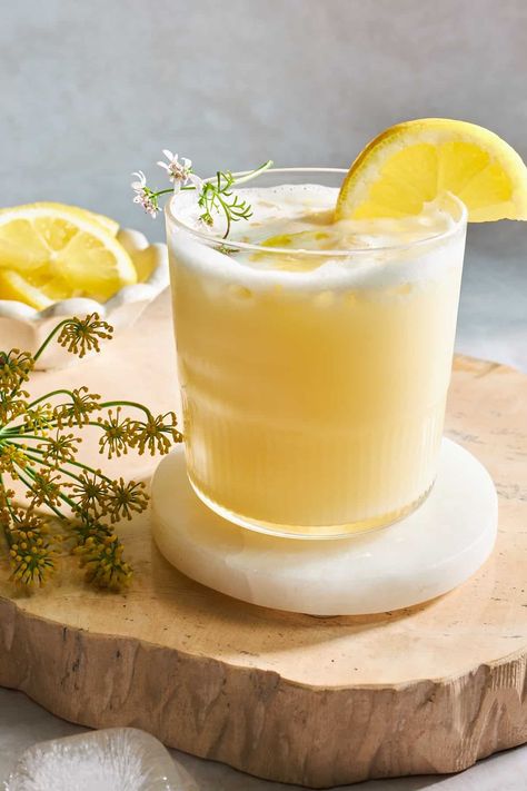 The Best Creamy Lemonade Recipe - Food Dolls Best Lemonade Recipe, Creamy Lemonade, The Best Lemonade, Good Lemonade Recipe, Fruit Salad Ingredients, Food Dolls, Homemade Lemonade Recipes, Best Lemonade, Lemonade Cocktail