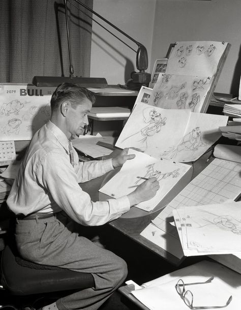 Behind the scenes of "Lady and the Tramp" (1955) Merlin L'enchanteur, Animation Career, Mary Poppins 1964, Animation Process, Models To Draw, Samurai Jack, Animation Movie, Lady And The Tramp, Disney Ladies