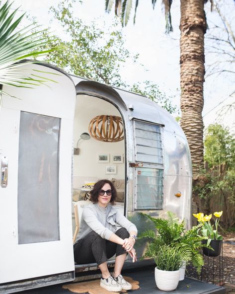 House Tour: A Vintage Airstream Finds Home in New Orleans | Apartment Therapy Airstream Outdoor Space, Airstream Guest House, Boho Airstream Interior, Airstream Backyard, Vintage Airstream Interiors, Caravan Styling, New Orleans Apartment, Airstream Basecamp, Interior Ikea