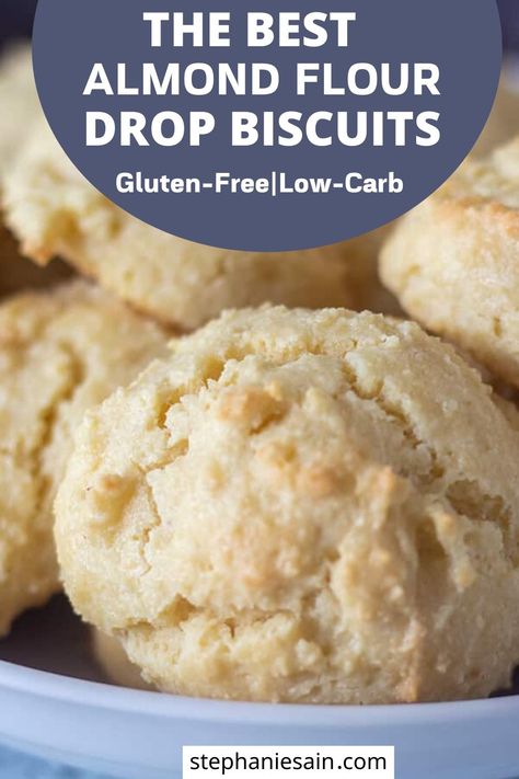 Almond Flour Biscuits, Flour Biscuits, Parmesan Chips, Comidas Keto, Low Carb Biscuit, Low Carb Low Fat Recipes, Baking With Almond Flour, Keto Biscuits, Drop Biscuits