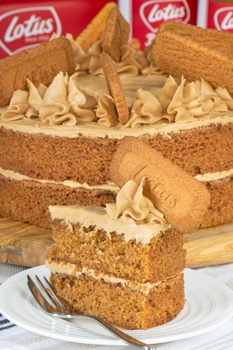 Lively Kitchen, Buttered Chicken, Caramel Cakes, Biscoff Brownies, Biscoff Buttercream, Healthy Butter, Butter Noodles, Biscoff Recipes, Biscoff Cake