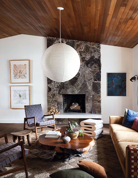 House & Home - Emma Reddington's Mid-Century Modern House Living Room White Walls, 1980s House, Mid Century Living, Mid Century Living Room, Mid Century Modern Living Room, Modern Fireplace, Decorating Small Spaces, Mid Century Modern House, Eclectic Home