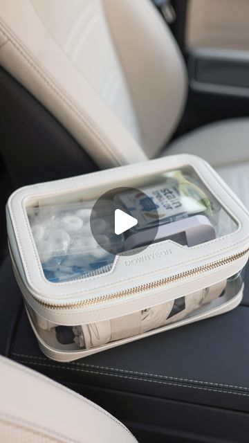 Teresa Laura Caruso on Instagram: "Comment “car pouch” & I’ll send you the details or link in bio! 🤍 This is the ultimate car essentials pouch packed with every thing you could possibly need while on the go!   #amazonfinds #amazonfavorites #amazonmusthaves #amazoninfluencer #founditonamazon #amazonfinds2024 #amazontravel #asmrsounds amazon car must haves, Amazon car finds, amazon car pouch, car essentials for girls, car emergency kit, restock with me, restock my car, car favorites, Amazon organization, car organization, car organization ideas" Car Trunk Organization Diy, Car Toiletry Bag, Restock My Car With Me, Mom Car Organization, Car Emergency Kit For Women, Car Bag Essentials, Car Restock, Car Kit Essentials, Car Essentials For Women