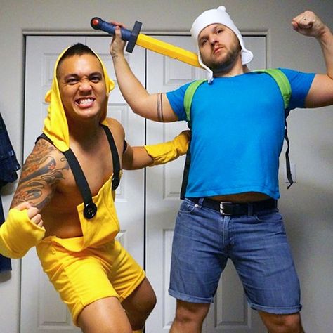 15 amazing LGBT+ couples Halloween costumes to inspire you • GCN Rick And Morty Costume, Gay Halloween Costumes, Couple Costume Ideas, Halloween Parejas, Marceline And Bubblegum, Couple Costume, Couples Halloween Outfits, Duo Halloween Costumes, Cute Couple Halloween Costumes