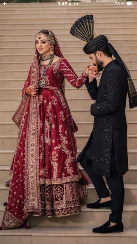 Groom Indian Wedding Outfits, Black Sherwani, Mayon Dresses, Wedding Kurta For Men, Mehendi Outfit, Bollywood Theme, Bride Photos Poses, Walima Dress, Wedding Outfit Men