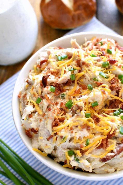 Bacon Cheddar Ranch Chicken Salad Ranch Chicken Salad Recipe, Cheddar Ranch Chicken, Baked Potato Salad Recipe, Ranch Chicken Salad, Southern Discourse, Loaded Baked Potato Salad, Baked Potato Salad, Resep Salad, Queso Cheddar