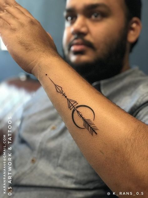 Wrist Band Tattoos, Arm Tattoos Small, Tattoo Bow, Sagittarius Tattoo Designs, Wrist Band Tattoo, Band Tattoos For Men, Sagittarius Tattoo, Pola Tato, Band Tattoos