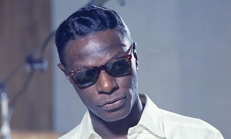 The best Nat King Cole songs reveal just why the jazz pianist and singer is hailed as one of the world’s greatest vocalists – and a pioneer for racial equality. Astrud Gilberto, Sammy Davis Jr, Adam Cole, Nat King Cole, King Cole, Music App, Jazz Music, Oliver Peoples, Popular Music