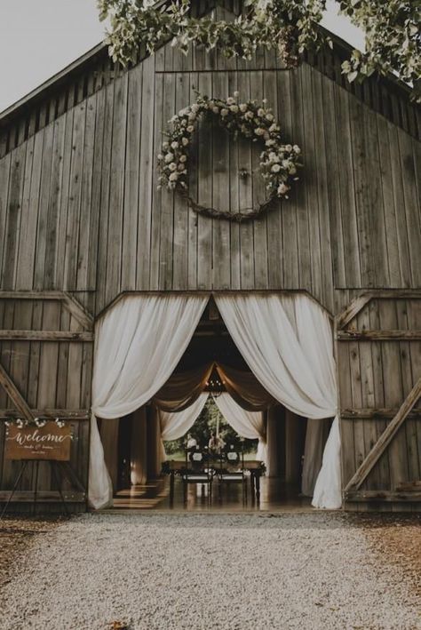 Hello bridal barn dreams! Say “I Do” in an old tobacco barn called, The Barn at Cedar Grove, located on 200 acres of meadows, woodland and streams. Did we mention they have a bridal cottage and groom’s cabin? | Photo Credit: Layers Photo متحف فني, Rustic Wedding Decorations, Barn Wedding Reception, Barn Parties, Country Barn Weddings, Cedar Grove, Barn Wedding Decorations, Rustic Wedding Venues, Country Barn