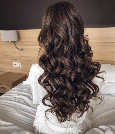 Curled Hair For Graduation, Curls For Prom Long Hair, Hair Curled For Prom, Curl Hairstyles For Prom, Curl Hairstyle For Graduation, Aesthetic Curls Hairstyles, Curls Hairstyles For Prom, Wavy Hair Inspo For Prom, Formal Hair Ideas For Long Hair