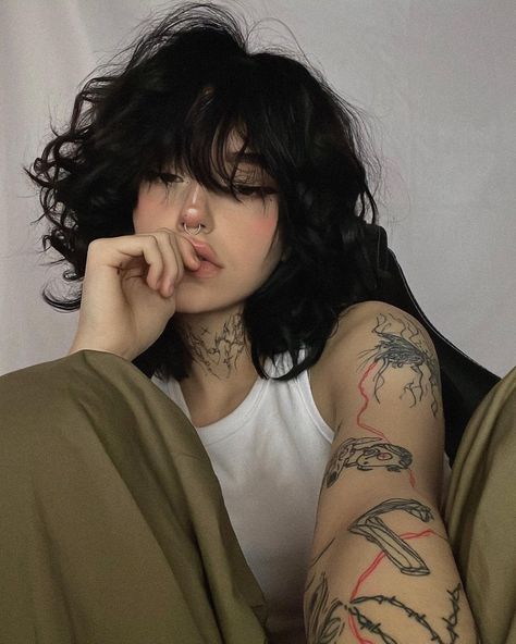 Short Grunge Hair, Hair Inspiration Short, Fluffy Hair, Hair Reference, Grunge Hair, Dream Hair, Haircut Ideas, Aesthetic Hair, Messy Hairstyles