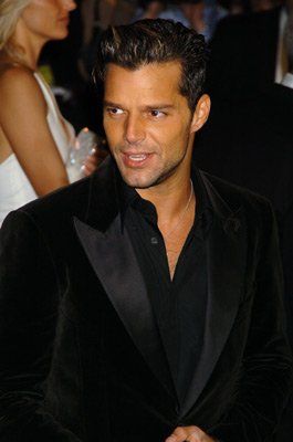 Ricky Martin is drop dead gorgeous.  And yes, I know he is gay.  So what! I think he is at the top of my list of hot guys! Husband Fashion, Pretty Ricky, Porto Rico, Ricky Martin, Musica Pop, Drop Dead, Puerto Rican, Famous Faces, Good Looking Men