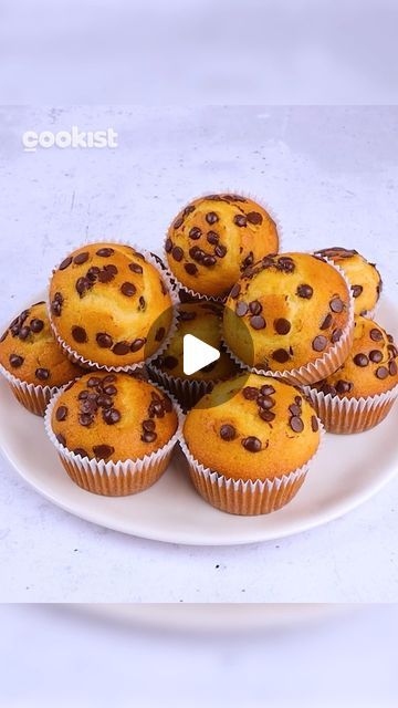 Best Chocolate Chip Muffins, Apple Cream Cheese, Cup Of Milk, Muffin Tin Recipes, Bowl Cake, Sweet Dishes Recipes, Biscuit Cake, Breakfast Muffins, School Food