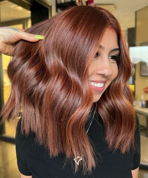 Shiny Copper Brown Hair with Highlights Copper Brown Hair With Highlights, Braided Faux Hawk, Copper Hair With Highlights, Medium Brunette Hair, Copper Brown Hair Color, Low Ponytails, Copper Blonde Hair Color, Copper Brown Hair, Copper Hair Dark