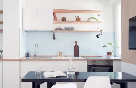 Studio In Casa, Custom Wall Unit, Small Kitchenette, Plywood Shelves, Small Apartment Kitchen, Blue Backsplash, Small Kitchen Layouts, Tiny Apartments, Japanese Interior Design