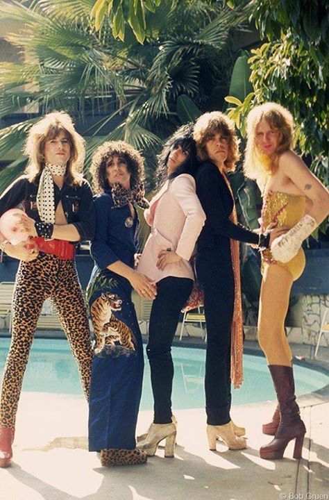 Untitled 70s Glam Rock, 70s Rock And Roll, New York Dolls, Glam Rock Style, Johnny Thunders, 70s Glam, Rock And Roll Fashion, Disco Glam, Outfits 70s