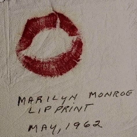 Ldr Vinyl, Estilo Marilyn Monroe, Night Mode, I'm With The Band, Norma Jean, Vintage Americana, Lips Print, Norma Jeane, Red Aesthetic