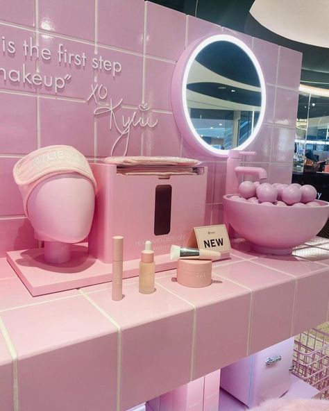 #kylieskin clarifying collection in now available in @harrodsbeauty stores and online 💗 we can’t for you to go check it out! ✨ Business Launch Party, Beauty Fair, Kylie Makeup, Kylie Skin, Retail Space Design, Brand Pop, Kylie Cosmetic, Eyebrow Tinting, Beauty Event