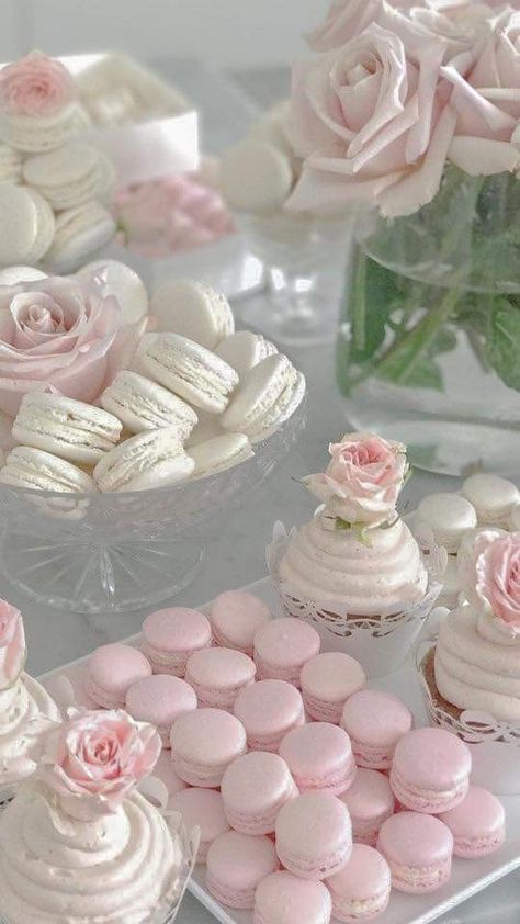 Pink Classy Birthday Party, Cocette Birthday Theme, Birthday Treats Ideas, Macaroons Decoration Ideas, Coquette Baby Shower Theme, Aesthetic Light Pink, Pink Platter, Coquette Party, Pink Tea Party