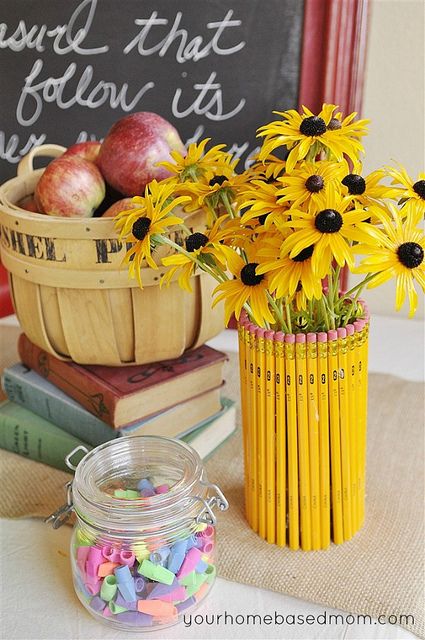 School Centerpieces, Teacher Appreciation Breakfast, Summer Decor Ideas, School Highschool, Teacher Breakfast, Back To School Breakfast, Pancakes Breakfast, School Breakfast, I Love School