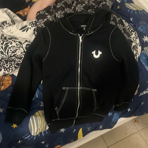 It’s Brand New And Unworn. I Ordered The Wrong Size. True Religion Zip Up, Black Zip Up, True Religion Outfits, True Religion Hoodie, Alt Clothes, Trendy Hoodies, Baggy Clothes, 2000s Fashion Outfits, Streetwear Fashion Women