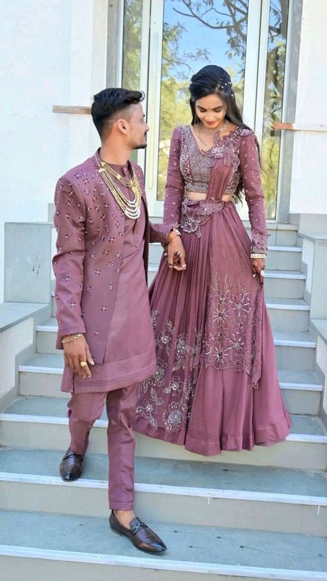 Couple Dress Matching Indian For Engagement, Engagement Outfits Indian Couple, Couple Dress Matching Indian, Wedding Bridesmaids And Groomsmen, Bride And Groom Indian Wedding Outfit, Couple Dress Matching, Groom Indian Wedding Outfits, Engagement Couple Dress, Wedding Matching Outfits