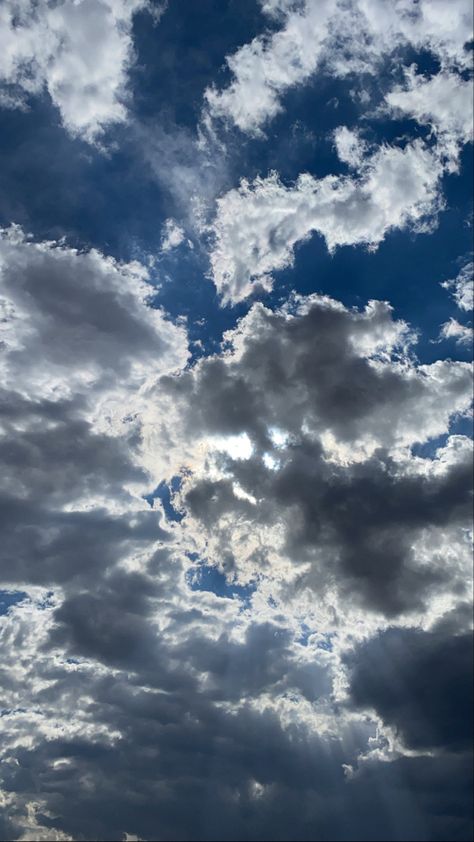 Blue Cloudy Sky, Sky Gazing, Blue Sky Photography, Pretty Wallpapers Tumblr, Profile Pictures Instagram, Sky Pictures, Sky Landscape, Sky Photos, 背景 シンプル