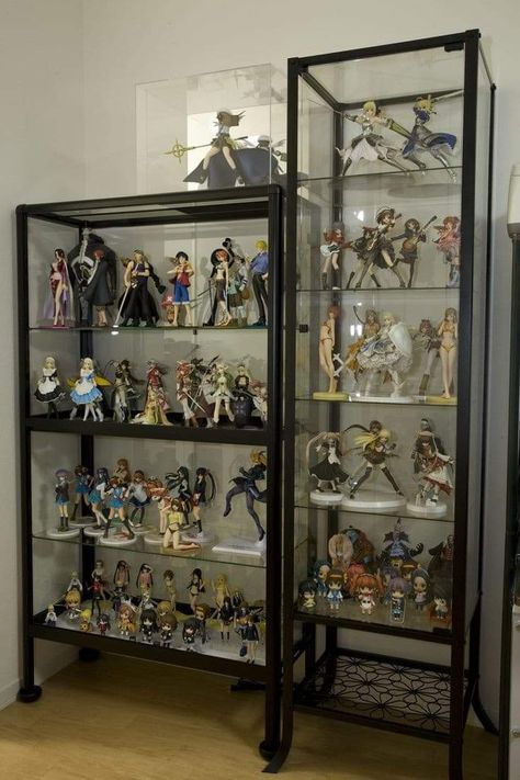 Bjd Display, Youtuber Office, Gamer Station, Collector Room, Weeb Aesthetic, Action Figure Display Case, Dope Rooms, Azteca Tattoo, Funko Pop Display