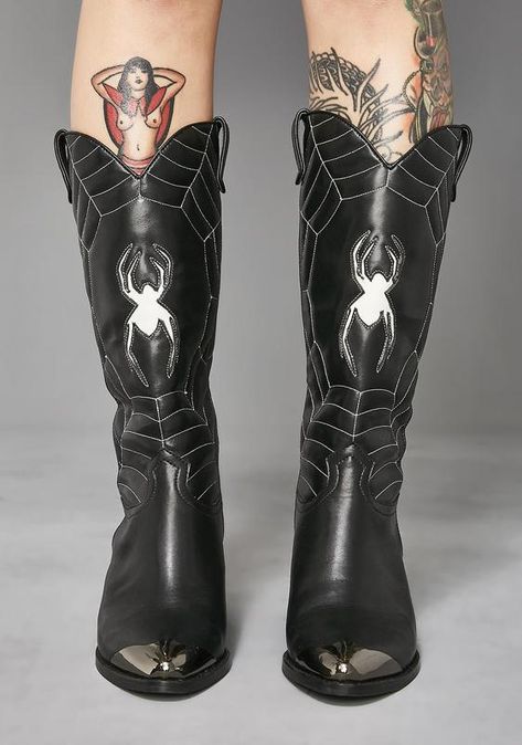 Spider Boots, Widow Dollskill, Goth Cowboy, Boots Goth, Trajes Country, Pinterest Wardrobe, Character Vibes, Occult Fashion, Cowboy Aesthetic