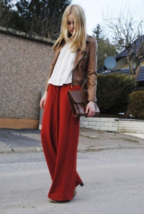 Outfit Chic, Baggy Pants, Victoria Secrets, Red Pants, Brown Leather Jacket, Pantalon Large, 가을 패션, Ao Dai, Mode Inspiration