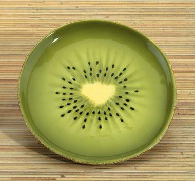 Kiwi Plate Collectible Fruit Ceramic Glass Kitchen Platter Dish Ceramic Cafe, Paint Your Own Pottery, Pottery Painting Designs, Tanah Liat, Keramik Design, Diy Pottery, Pottery Ceramics, Pottery Plates, Glass Kitchen