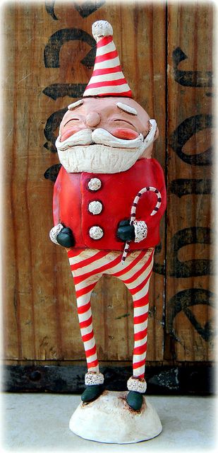 Paper Clay Christmas, Polymer Clay Santa, Clay Santa, Paper Mache Christmas, Santa Carving, Paper Mache Clay, Santa Doll, Paper Mache Art, Paper Mache Crafts