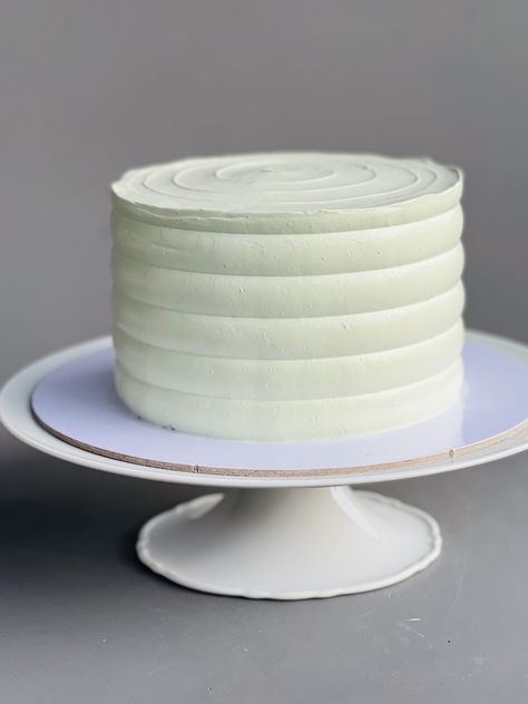 Plain White Smash Cake, White Single Tier Wedding Cake, All White Birthday Cake, White Smash Cake, Plain Birthday Cake, Plain White Cake, Goose Birthday, Simple White Cake, One Tier Cake