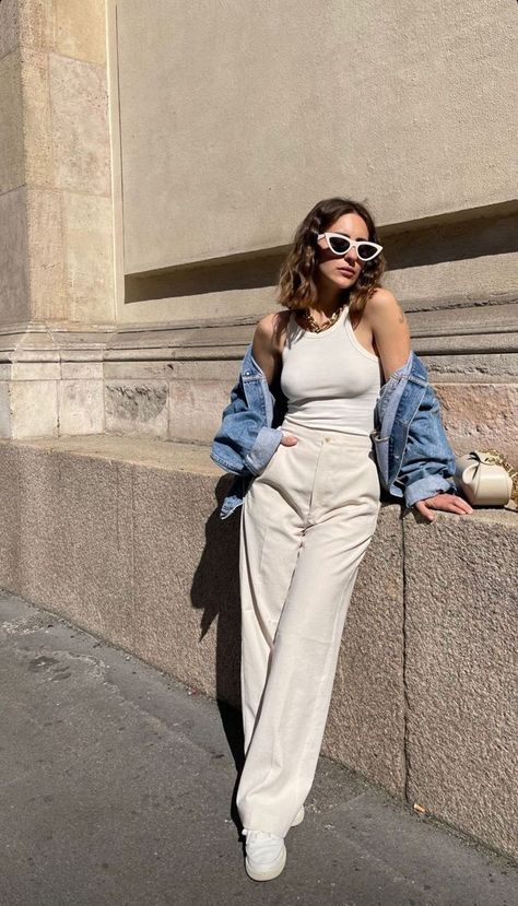 Spring 2024 Workwear Essentials for the Modern Professional Barcelona Outfits Spring, Pastel Ootd, Work Outfits Office, Nature Frame, Barcelona Outfits, Supportive Bras, Outfit Elegantes, Workwear Essentials, Style Casual Chic