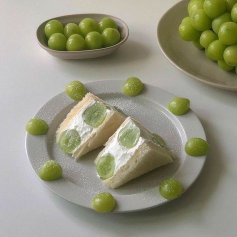 Sage Aesthetic, Mint Aesthetic, Mint Green Aesthetic, Green Theme, Green Grapes, Greens Recipe, Pastel Green, Green Aesthetic, Pretty Food