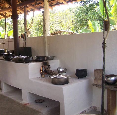 Dirty Kitchen Design, Lights Bathroom, Outdoor Kitchen Decor, Outdoor Kitchen Plans, Indian Home Design, Backyard Kitchen, Kitchen Pantry Design, Indian Kitchen, Village House Design