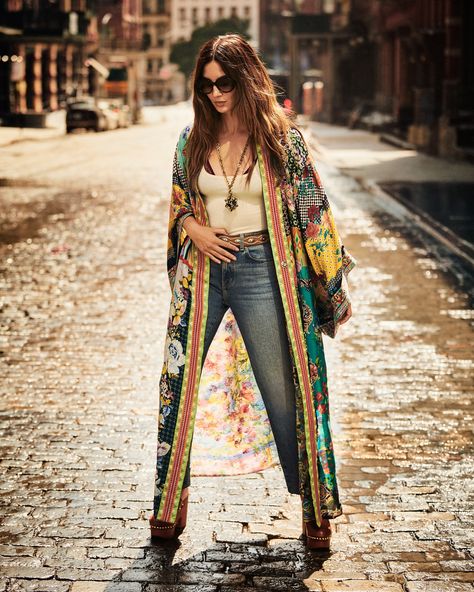 Our signature, limited-edition kimono is the epitome of easy, cool style. Featuring hand-picked silk prints, this luxe layer pairs perfectly with our JW x Sasson denim. #JWxSasson #LilyAldridge Boho Chic Clothing, Kimono Wrap, Zara New, Wrap Jacket, Boho Chic Outfits, Chic Clothing, Boho Look, Zara Jackets, Johnny Was