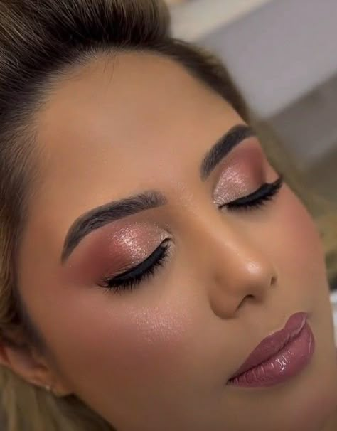 Pakistani Wedding Makeup Simple, Pink Eyeshadow Looks Indian, Eye Makeup For A Pink Dress, Pink Dress Eyeshadow Look, Makeup For Baby Pink Dress, Pink Indian Makeup Look, Eye Makeup On Pink Dress, Pink Makeup Looks Indian, Pink Eye Makeup Indian