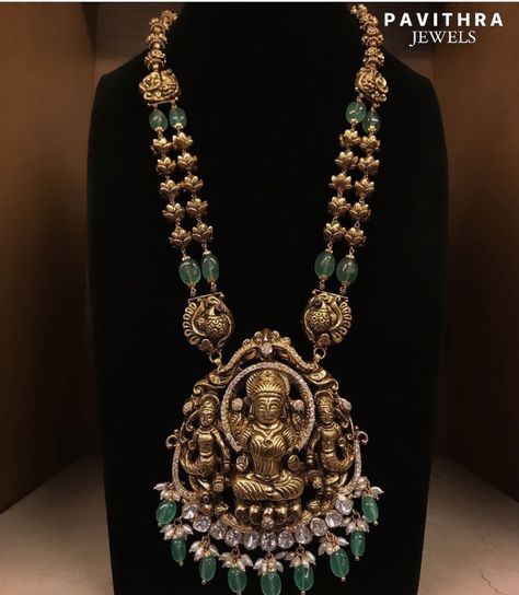 Gold Bridal Jewellery Indian, Gold Antique Jewellery, Royal Necklace, Cell Organelles, Gold Haram, Wedding Jewelry Sets Bridal Jewellery, Jewelry Hacks, Trendy Jewellery, Gold Temple Jewellery