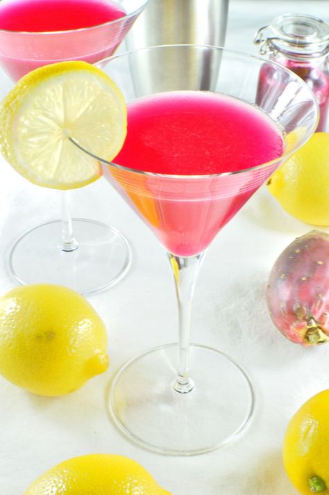 prickly pear lemon drop martini. Pear Vodka Drinks, Pear Martini Recipe, Prickly Pear Recipes, Pear Wine, Pear Martini, Pear Cocktails, Pear Vodka, Pear Puree, Lemon Drop Martini